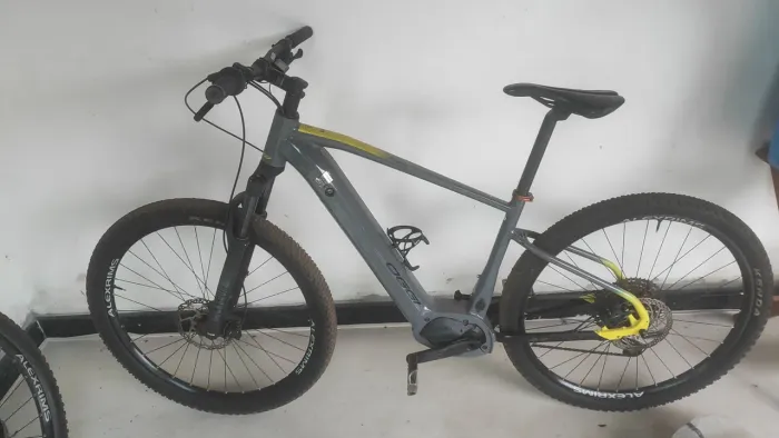 DUAS Bikes elétricas OGGI 8.3 e 8.2
