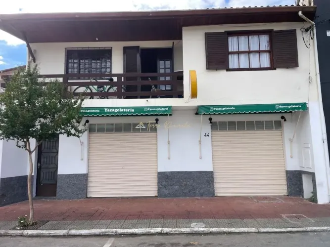 SOBRADO + PONTO COMERCIAL À VENDA