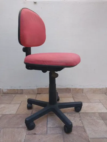 DUAS CADEIRAS GIRATÓRIA