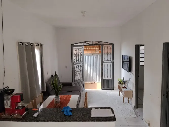 Alugo quarto privado