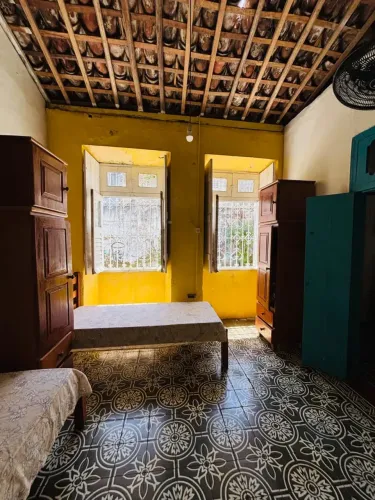 Em uma das melhores ruas de Olinda, Casa com 5 quartos Carmo - Olinda - PE