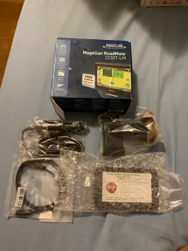 GPS Magellan RoadMate 2230T-LM novo