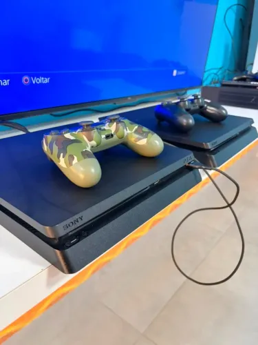 Ps4 1tb Seminovo 3 meses garantia -- faço olx pay