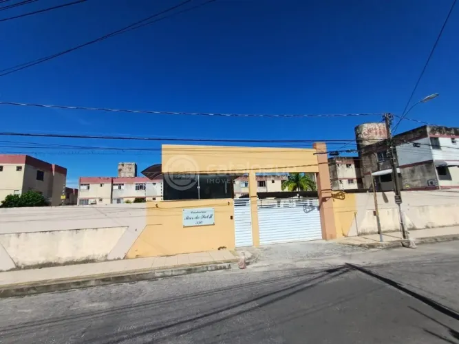 Apartamento 2 Quartos + Dependência no condomínio Mar do Sul II Capim Macio Excelente Lo