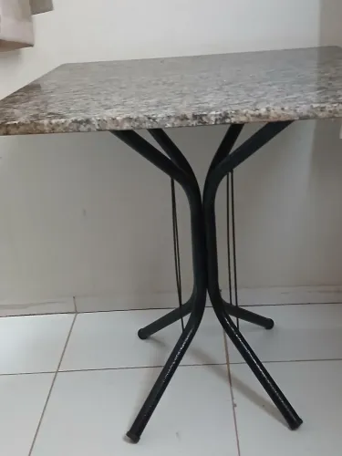Mesa de granito