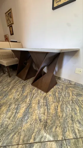 Mesa de jantar para 6 cadeiras
