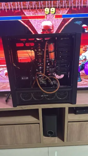 Gabinete Corsair muito grande 