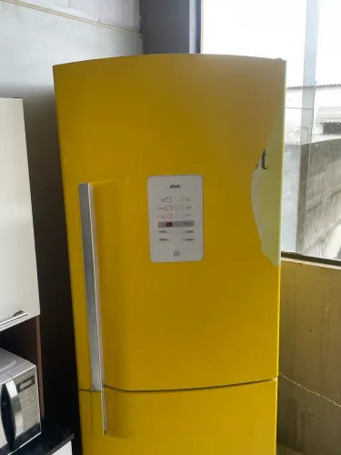 Vendo geladeira inverter