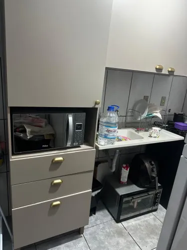 Armário de cozinha e guarda roupa