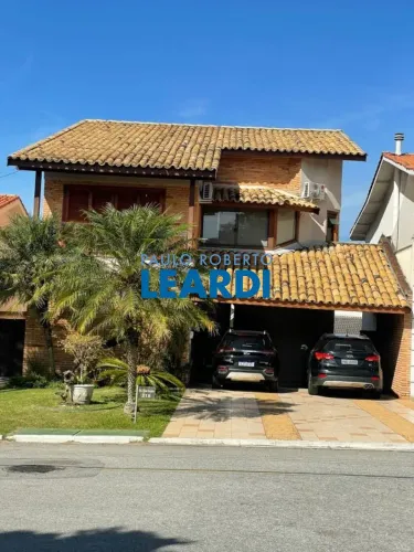 CASA EM CONDOMÍNIO - ALPHAVILLE 11 - SP