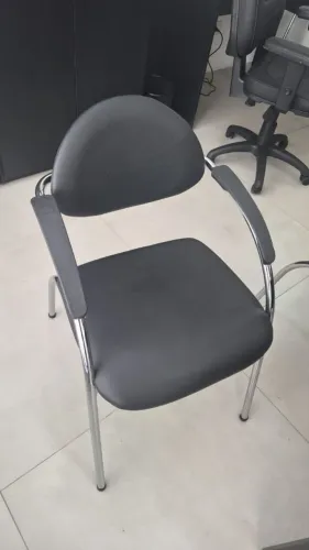 Mesa e cadeiras