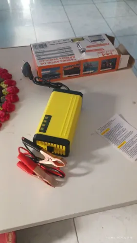 Carregador de bateria portátil 
