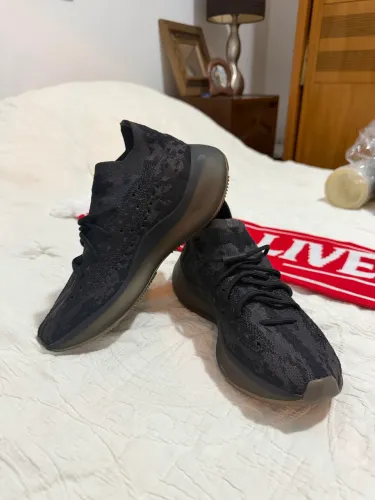 Adidas Yeezy 380