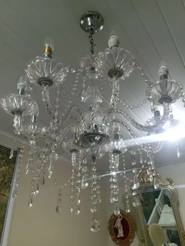 Lindo com Lustre 8 Lampadas