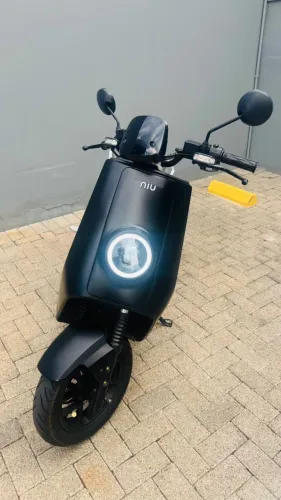 Niu moto elétrica 