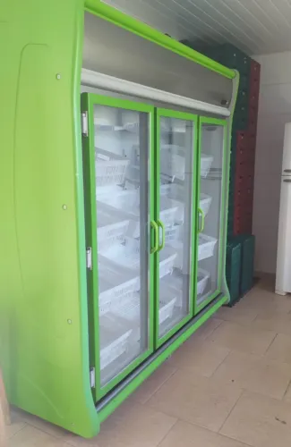 Geladeira expositora de verduras 