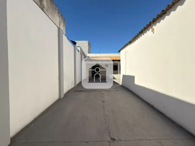 Casa para locação no bairro Shopping Park