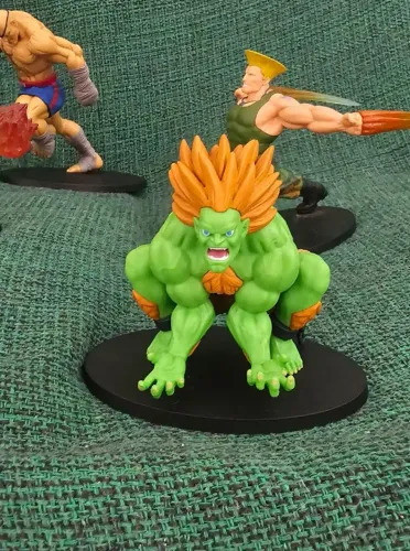 FIGURA DE AÇÃO BLANKA GUILE STREET FIGHTER COLECIONAVEL ITEM PARA COLECIONADOR