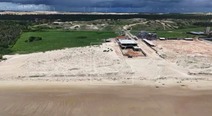 Oportunidade terreno pé na praia do Guajiru, Trairi/CE.