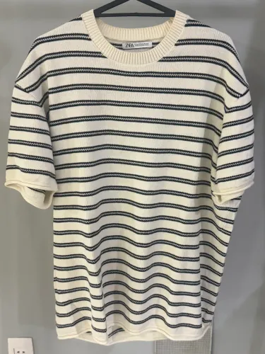 Blusa Tricô Zara Listrada Off White/Azul Marinho (tam M)
