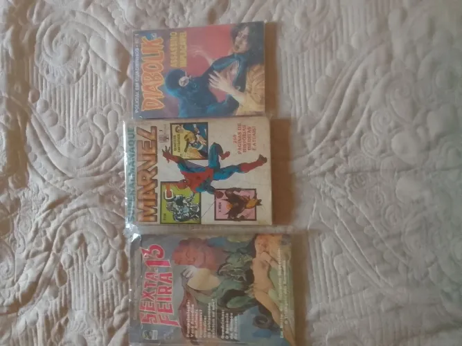 3 hqs diversas sexta-feira 13 n1 , superalmanaque Marvel n 1 e diabolik n1 em bom estado