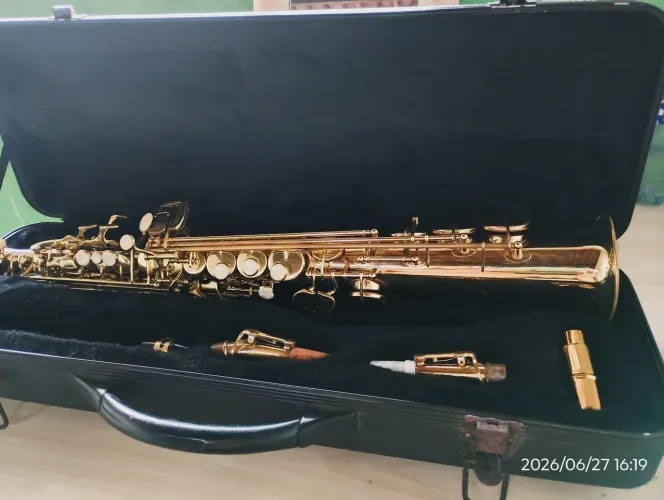 Sax soprano Suzuki $ 1.300