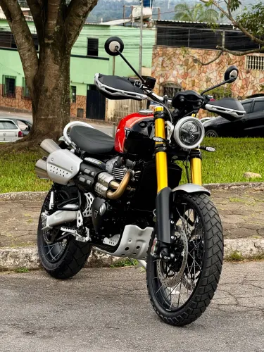 Triumph Scrambler 1200 XE 2025.