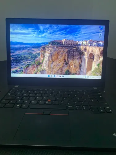 Lenovo ThinkPad E14 - usado por 6 meses
