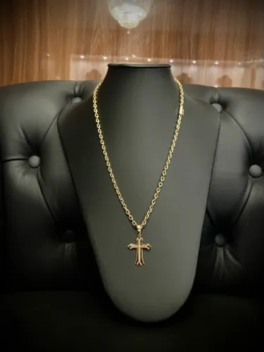 Corrente Cartier em Ouro 18k 750 com Crucifixo 