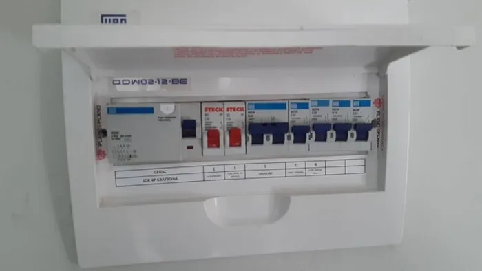 Eletricista - Serviços Elétricos em Geral