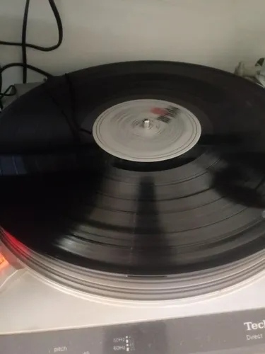 Lp milli vanilli