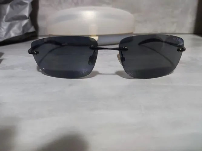 Óculos de sol Tommy Hilfiger Aiden OM02