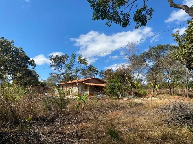 Fazendinha 6,5ha, riachos nos fundos, água por gravidade, Serra do Cipo.