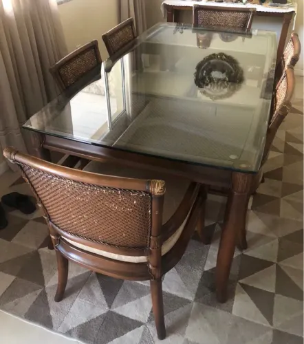 Mesa Masotti com 06 cadeiras