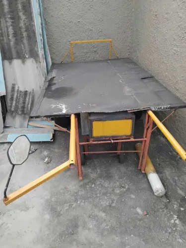 Carrinho de mão para construção