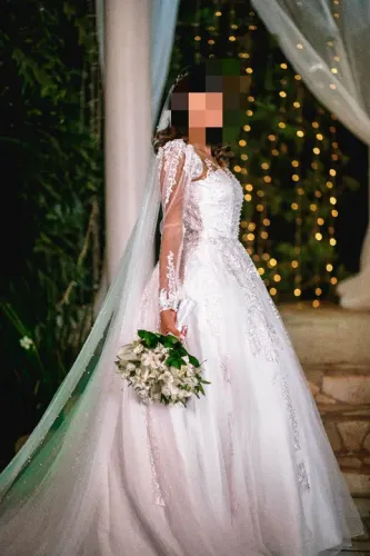Vestido de Noiva Bordado com Pérolas