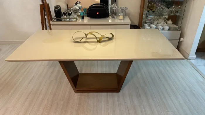Mesa 2.00x1.00 sem cadeira