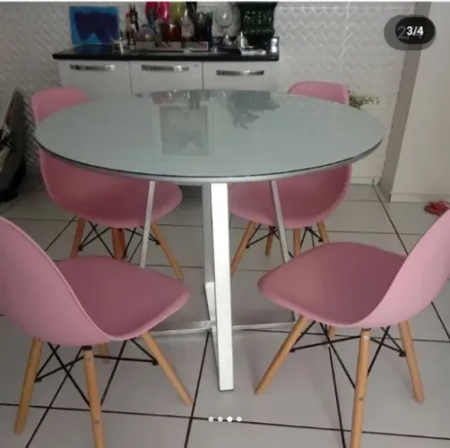 Mesa de vidro redonda ( leia a descrição)
