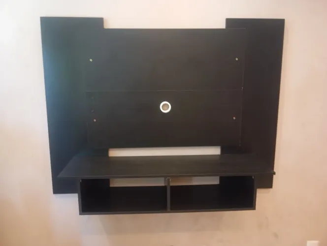 Painel de MDF para TV - Cor: Preto Fosco - Até 43 polegadas