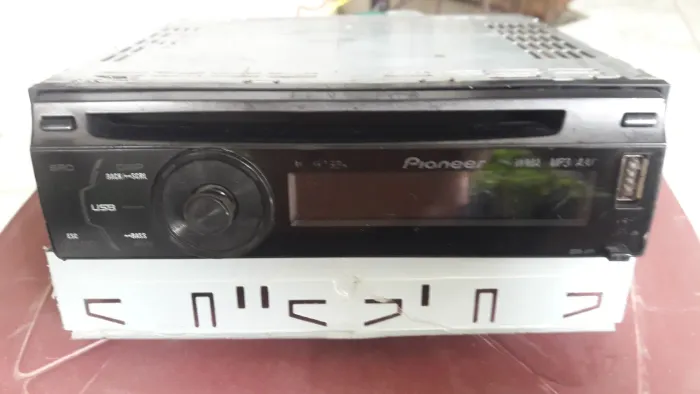 SOM PIONEER DEH 3UB