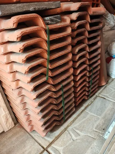 Telhas cerâmica Romana novas sem uso.