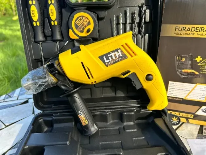 Furadeira 700w reversão e impacto