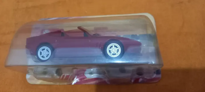 Ferrari nova lacrada a fricção