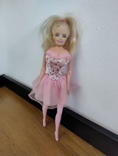 Boneca Barbie Bailarina Clássica Original Mattel