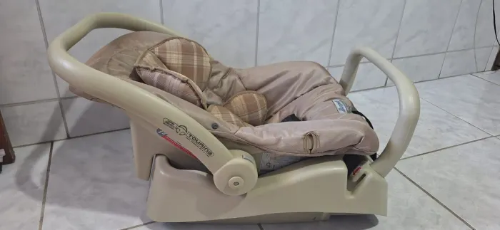 Bebê Conforto Burigotto Touring X + Base (0 a 13kg) - ESTADO DE NOVO!