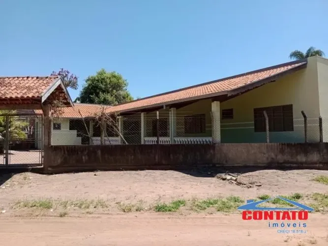 Venda de Casas / Padrão na cidade de BROTAS