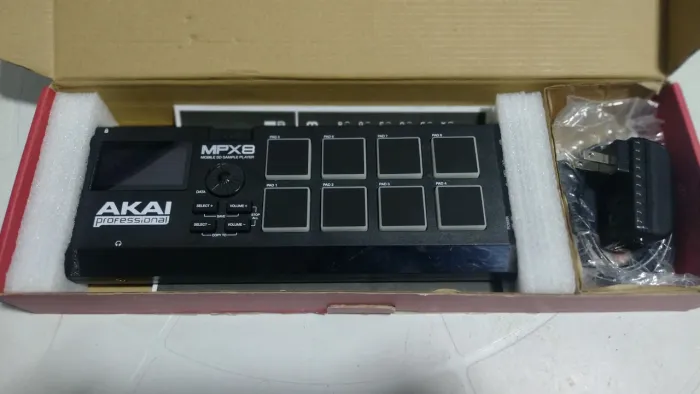 Controlador AKAI MPX8 Launchpad