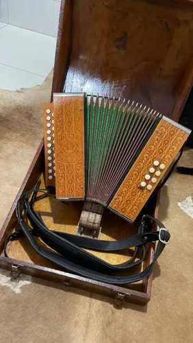 Acordeon Hohner - Ótimo estado