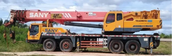 Caminhão Guindaste Sany Truck Crane STC75 ano 2012 com capacidade de 75 toneladas, no Pará