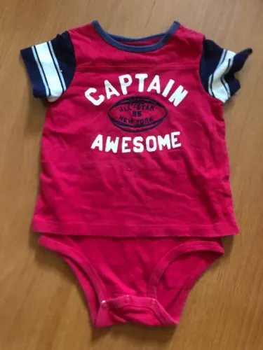 Body camiseta oshkosh 12 meses